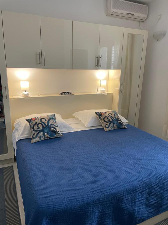 Apartmani Isabella - Ilda Radonic 耶尔萨 外观 照片