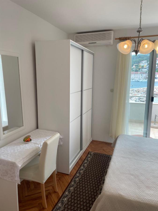 Apartmani Isabella - Ilda Radonic 耶尔萨 外观 照片