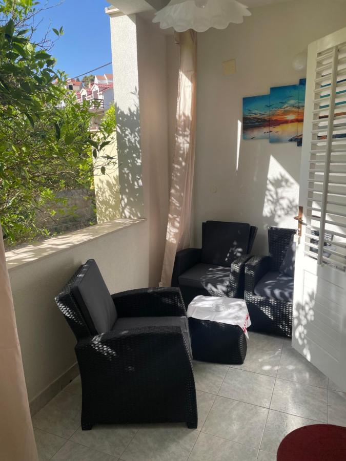 Apartmani Isabella - Ilda Radonic 耶尔萨 外观 照片