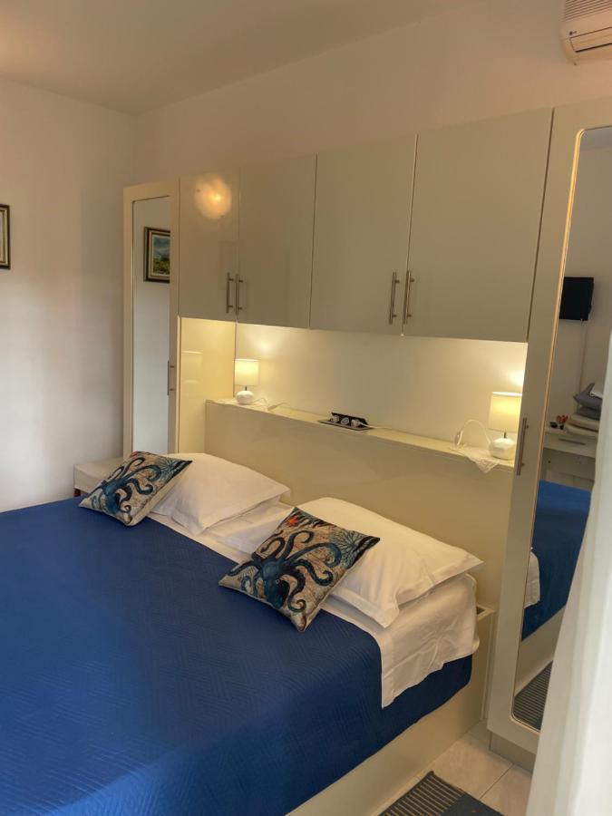 Apartmani Isabella - Ilda Radonic 耶尔萨 外观 照片
