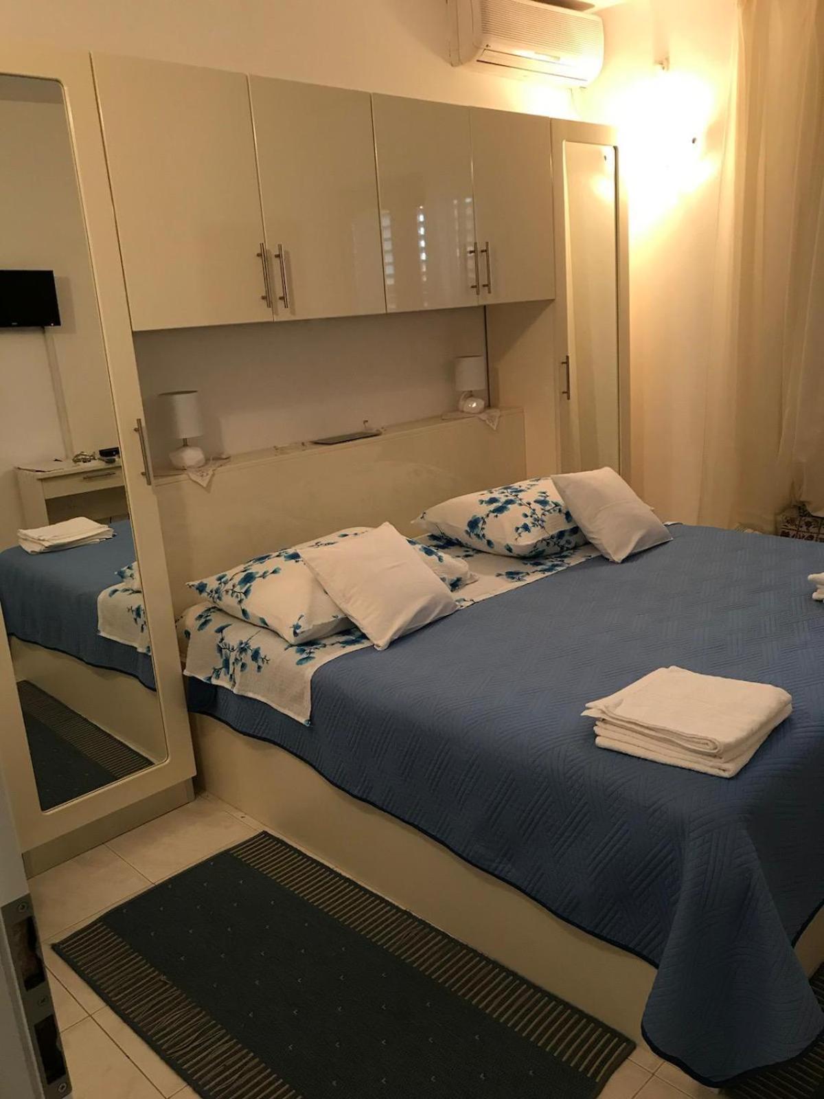 Apartmani Isabella - Ilda Radonic 耶尔萨 外观 照片