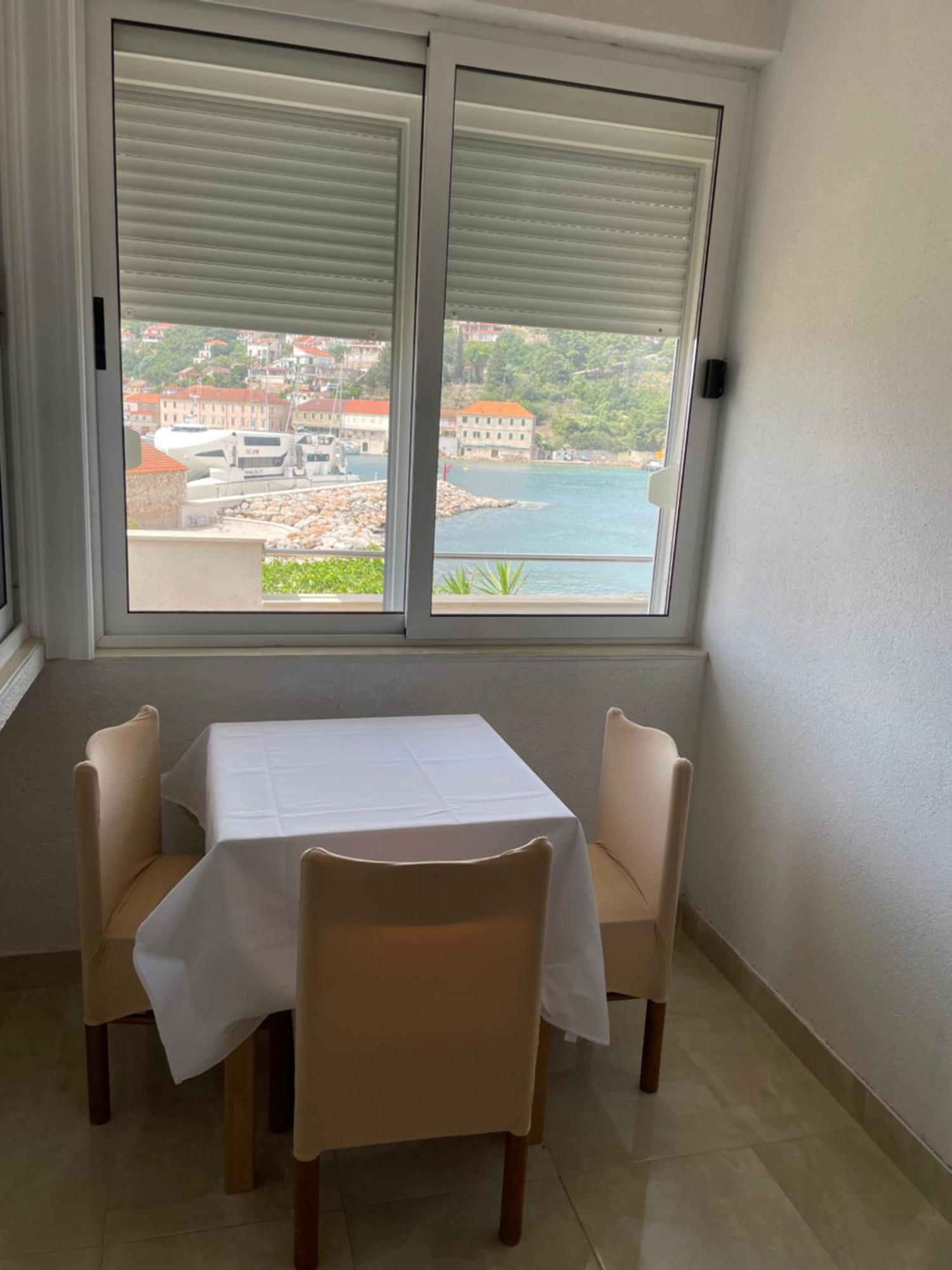 Apartmani Isabella - Ilda Radonic 耶尔萨 外观 照片