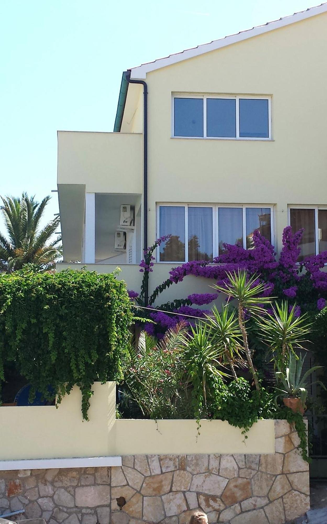 Apartmani Isabella - Ilda Radonic 耶尔萨 外观 照片