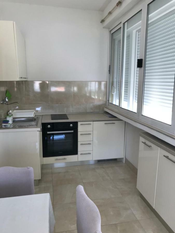 Apartmani Isabella - Ilda Radonic 耶尔萨 外观 照片