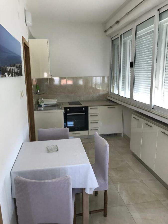 Apartmani Isabella - Ilda Radonic 耶尔萨 外观 照片